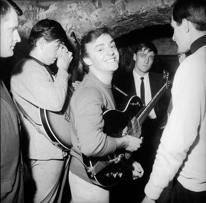 Gerry setting up at the Cavern