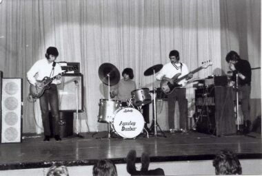 Peter Green with the Bluesbreakers.