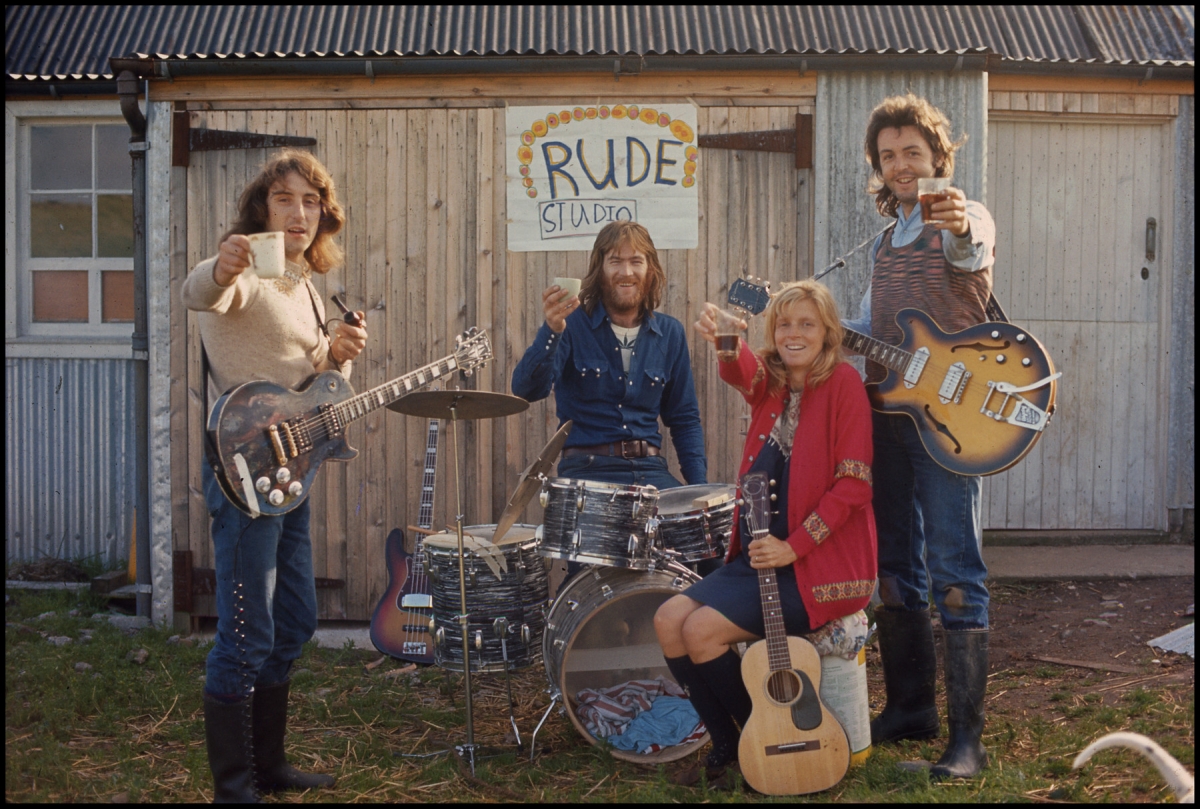 The first Wings line up. Denny Laine, Denny Seiwell on drums, Linda and Paul McCartney.